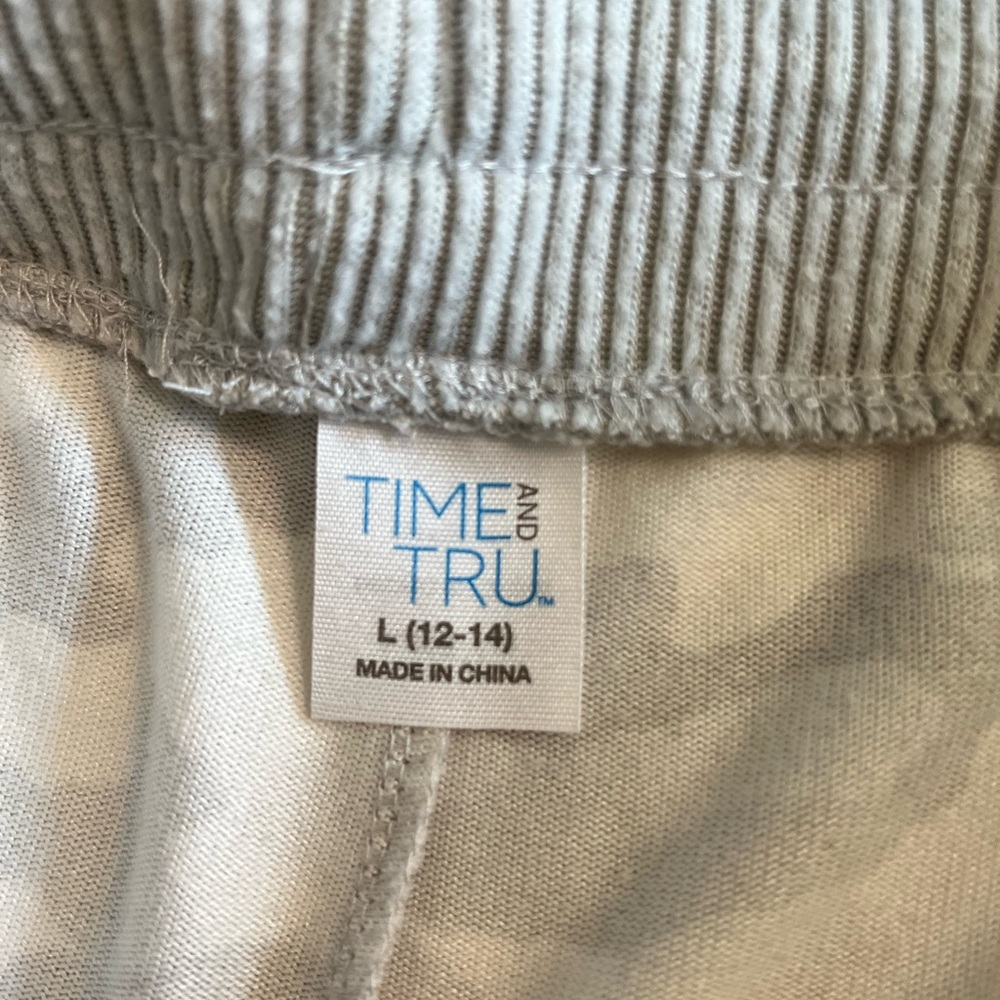 Time and Tru Gray and White Camouflage Sweatpants Relaxed Fit - Picture 4 of 9